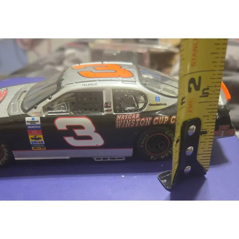 Dale Earnhardt #3 Goodwrench NASCAR Winston Cup 7-Time Champion 1:32 Loose
